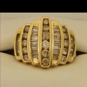ESTATE Vintage GORGEOUS 14k solid gold natural diamond ring